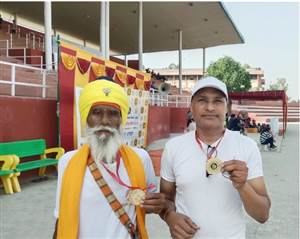 ‘ਖੇਡਾਂ ਵਤਨ ਪੰਜਾਬ ਦੀਆਂ-2026’ 'ਚ ਮਾਨਸਾ ਦੇ ਪਿਉ-ਪੁੱਤਰ ਦੀ ਜੋੜੀ ਨੇ 800 ਮੀਟਰ ਦੌੜ ’ਚ ਜਿੱਤੇ ਸੋਨੇ ਦੇ ਤਮਗੇ