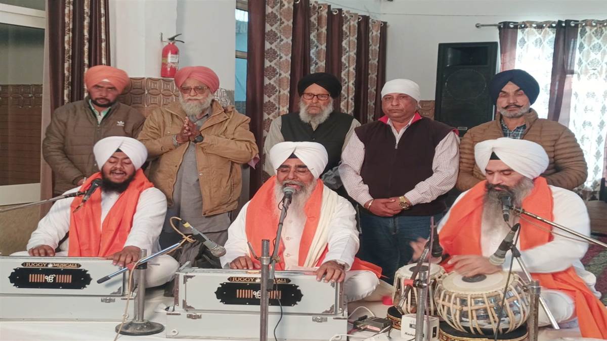 ਬਾਬਾ ਸੈਣ ਭਗਤ ਜੀ ਦਾ ਜਨਮ ਦਿਨ ਮਨਾਇਆ