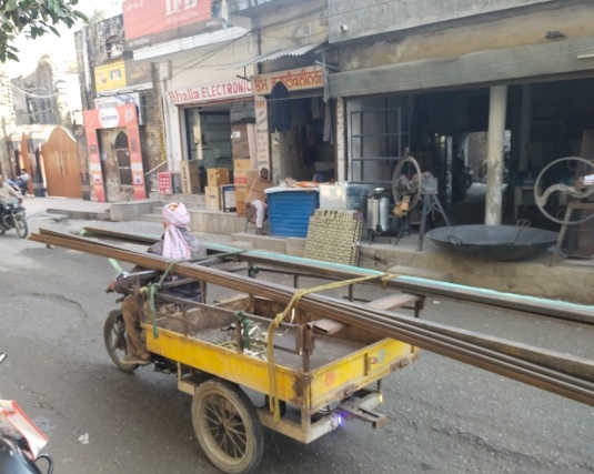 ਜੁਗਾੜੂ ਵਾਹਨਾਂ ਕਾਰਨ ਸੜਕ ਹਾਦਸਿਆਂ ’ਚ ਹੋ ਰਿਹੈ ਵਾਧਾ, ਉਲੰਘਣਾ ਹੋਣ ਦੇ ਬਾਵਜੂਦ ਸਬੰਧਤ ਵਿਭਾਗ ਤੇ ਪੁਲਿਸ ਪ੍ਰਸ਼ਾਸਨ ਬੇਖ਼ਬਰ