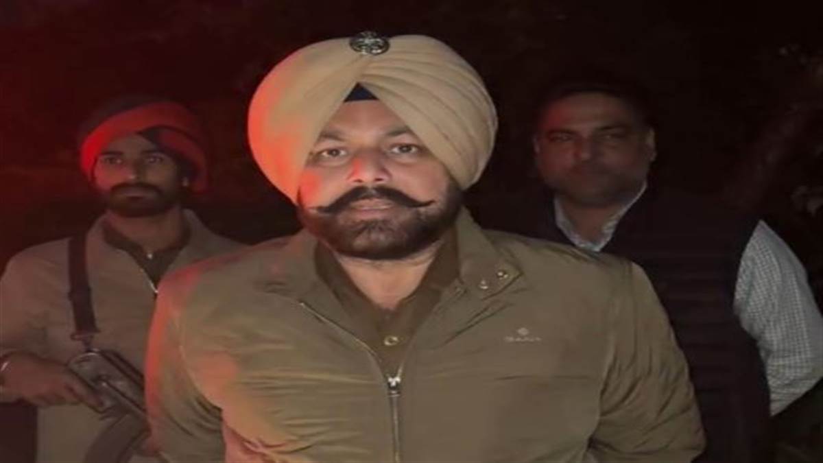 Tarntaran News : ਨਾਕਾ ਤੋੜ ਕੇ ਭਜਾਈ ਐੱਸਯੂਵੀ, ਪਿੱਛਾ ਕਰਦੀ ਪੁਲਿਸ ’ਤੇ ਚਲਾਈਆਂ ਗੋਲ਼ੀਆਂ; ਜਵਾਬੀ ਕਾਰਵਾਈ ਦੌਰਾਨ ਕਾਰ ਸਵਾਰ ਜ਼ਖ਼ਮੀ