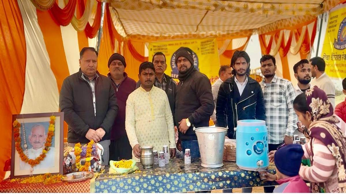 ਸ਼ਿਵਾ ਚੈਰੀਟੇਬਲ ਸੇਵਾ ਸੁਸਾਇਟੀ ਵੱਲੋਂ ਲੰਗਰ ਦੀ ਸੇਵਾ