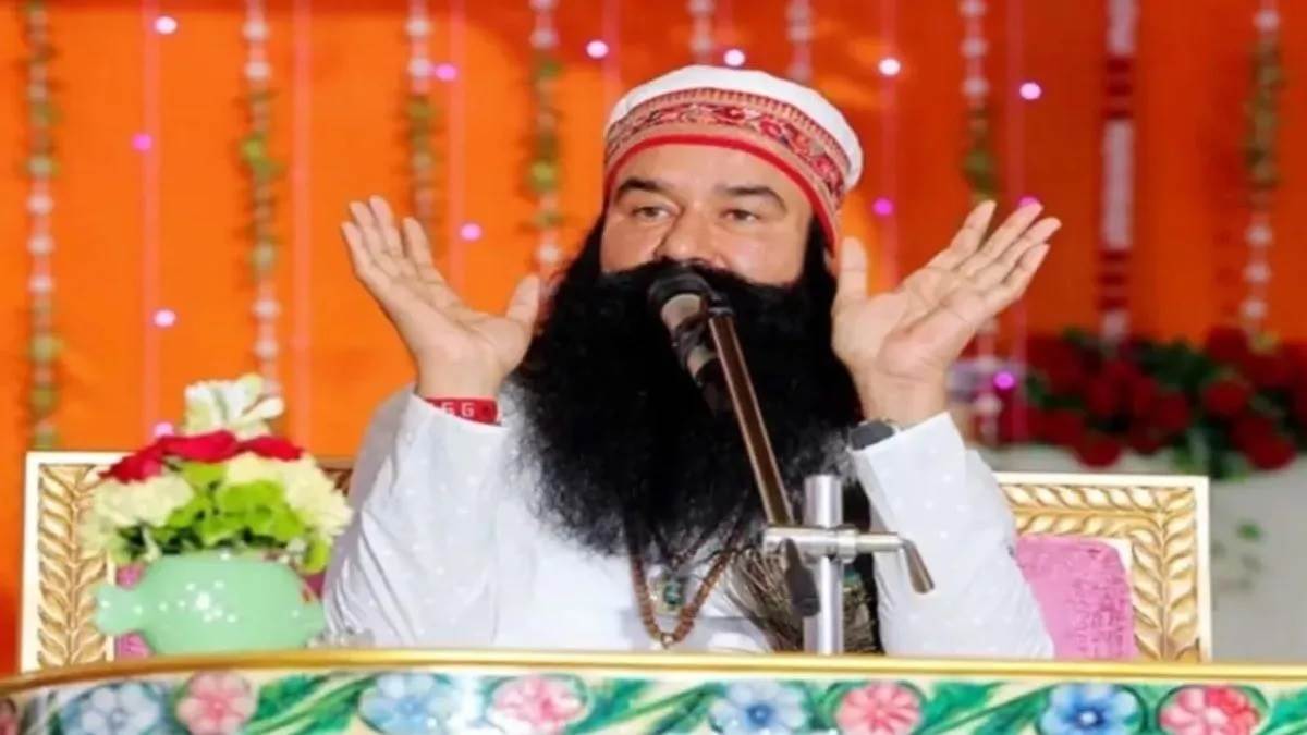 40 ਦਿਨਾਂ ਦੀ ਪੈਰੋਲ ’ਤੇ ਜੇਲ੍ਹ ਤੋਂ ਫਿਰ ਬਾਹਰ ਆਇਆ ਰਾਮ ਰਹੀਮ, ਗੱਡੀਆਂ ਦੇ ਕਾਫ਼ਲੇ ਨਾਲ ਸਿਰਸਾ ਡੇਰੇ ਲਈ ਰਵਾਨਾ