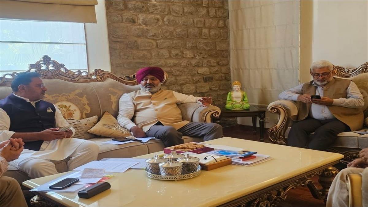 ਪੀਆਰਟੀਸੀ ਦੇ ਚੇਅਰਮੈਨ ਨੇ ਵਿੱਤ ਮੰਤਰੀ ਨਾਲ ਕੀਤੀ ਮੁਲਾਕਾਤ
