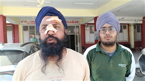 ਮੋਗਾ 'ਚ ਹੋਲੀ ਮੌਕੇ ਖੂਨੀ ਟਕਰਾਅ: ਰਸਤਾ ਮੰਗਣ 'ਤੇ ਸਾਬਕਾ ਫੌਜੀ ਦੀ ਬੇਰਹਿਮੀ ਨਾਲ ਕੁੱਟਮਾਰ, ਇੱਟਾਂ ਮਾਰ ਕੇ ਕੀਤਾ ਲਹੂ-ਲੁਹਾਨ