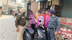 ਕਪੂਰਥਲਾ ਪੁਲਿਸ ਨੇ ਹੁੜਦੰਗੀਆਂ ਨੂੰ ਸਿਖਾਇਆ ਸਬਕ: ਹੋਲੀ 'ਤੇ ਨਿਯਮ ਤੋੜਨ ਵਾਲੇ 25 ਵਾਹਨਾਂ ਦੇ ਕੱਟੇ ਚਲਾਨ