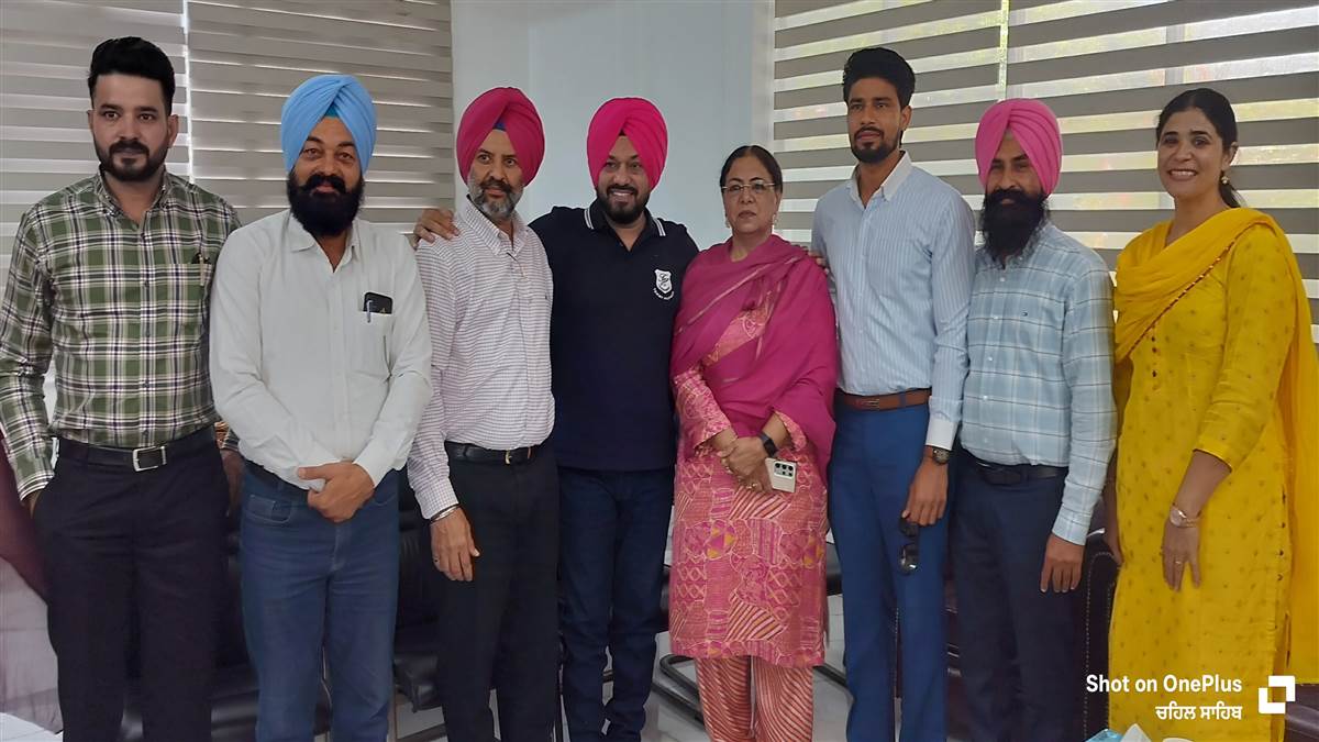 ਮਾਨਸਾ ਦੇ ਟਿੱਬਿਆਂ 'ਚ ਵਿੱਦਿਆ ਦਾ ਚਾਨਣ ਵੰਡਣਾ ਵੱਡਾ ਕਦਮ : ਗੁਰਪ੍ਰੀਤ ਘੁੱਗੀ