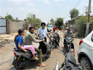 ਜਲਾਲਾਬਾਦ ਦੀਆਂ ਖਸਤਾਹਾਲ ਸੜਕਾਂ ਨੇ ਖੋਲ੍ਹੀ ਵਿਕਾਸ ਦੇ ਦਾਵਿਆਂ ਦੀ ਪੋਲ