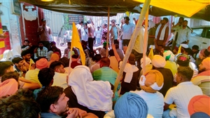 ਪਾਵਰਕਾਮ 'ਚ ਹੰਗਾਮਾ: 2600 ਲਾਇਨਮੈਨ ਅਪ੍ਰੈਂਟਿਸ ਯੂਨੀਅਨ ਨੇ ਦੋਵੇਂ ਗੇਟ ਕੀਤੇ ਬੰਦ, ਪ੍ਰਧਾਨ ਸੁਰਿੰਦਰ ਸਿੰਘ ਮਰਨ ਵਰਤ ’ਤੇ ਬੈਠੇ