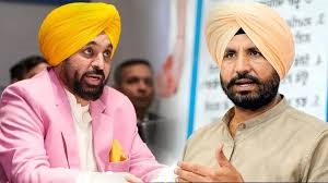 ਰਾਜਾ ਵੜਿੰਗ ਨੇ ਸੇਵਾ ਕੇਂਦਰਾਂ ਦੇ ਮੁਲਾਜ਼ਮਾਂ ਨੂੰ ਨੌਕਰੀ ਤੋਂ ਕੱਢੇ ਜਾਣ ਦੀ ਕੀਤੀ ਤਿੱਖੀ ਆਲੋਚਨਾ, ਕਿਹਾ-  ਬਰਖਾਸਤਗੀ ਤੁਰੰਤ ਵਾਪਸ ਲਵੇ ਸਰਕਾਰ