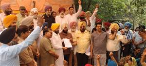 ਮੁਲਾਜ਼ਮਾਂ ਦੇ ਪੈਨਸ਼ਨਰਾਂ ਨੇ ਮੰਤਰੀ ਈਟੀਓ ਦੇ ਘਰ ਕੋਲ ਕੀਤੀ ਰੋਸ ਰੈਲੀ