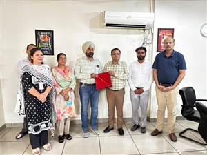 ਸੀਏ ਇੰਟਰਮੀਡੀਏਟ ਗਰੁੱਪ-1 ਪਾਸ ਕਰਨ ਵਾਲੇ 4 ਬੱਚੇ ਸਨਮਾਨਿਤ