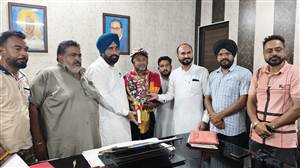 ਜਜ਼ਬੇ ਨੂੰ ਸਲਾਮ: 19 ਸਾਲਾਂ 'ਚ 191 ਦੇਸ਼ਾਂ ਦੀ ਸਾਈਕਲ ਯਾਤਰਾ ਕਰਨ ਵਾਲੇ ਸੋਮੇਨ ਦੇਬਨਾਥ ਦਾ ਬਟਾਲਾ ਪਹੁੰਚਣ 'ਤੇ ਸ਼ਾਨਦਾਰ ਸਵਾਗਤ