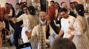 ਵਿਆਹ ਤੋਂ ਬਾਅਦ ਗੌਰੀ ਸਪਰੈਟ ਨਾਲ ਖੂਬ ਨੱਚੇ Aamir Khan, 'ਮਿਸਟਰ ਪਰਫੈਕਸ਼ਨਿਸਟ' ਦੇ wedding Celebration ਦਾ ਵੀਡੀਓ ਵਾਇਰ