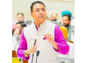 Punjab News : ਸਾਢੇ 4 ਸਾਲਾਂ ‘ਚ 68 ਹਜ਼ਾਰ ਤੋਂ ਵੱਧ ਸਰਕਾਰੀ ਨੌਕਰੀਆਂ, ਨੌਜਵਾਨਾਂ ਲਈ ਸਾਜ਼ਗਾਰ ਮਾਹੌਲ ਸਿਰਜ ਰਹੀ ਹੈ ਮਾਨ ਸਰਕਾਰ: ਅਮਨ ਅਰੋੜਾ