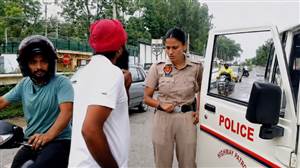 Road Accident : ਪਠਾਨਕੋਟ-ਮੰਡੀ ਨੈਸ਼ਨਲ ਹਾਈਵੇ 'ਤੇ ਭਿਆਨਕ ਸੜਕ ਹਾਦਸਾ, ਦੋ ਨੌਜਵਾਨਾਂ ਦੀ ਮੌਕੇ 'ਤੇ ਮੌਤ