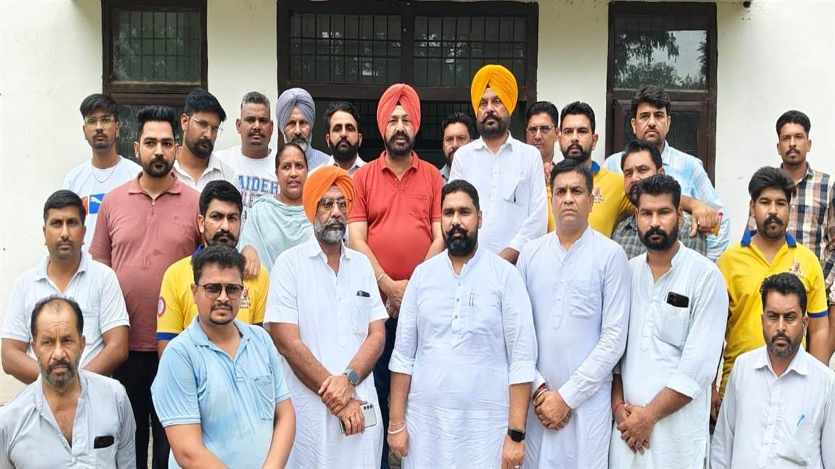Bathinda News : ਹੜ੍ਹ ਪੀੜਤਾਂ ਦੀ ਮਦਦ ਲਈ ਅੱਗੇ ਆਏ ਆਮ ਆਦਮੀ ਪਾਰਟੀ ਦੇ ਆਗੂ ਤੇ ਵਲੰਟੀਅਰ