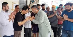 ਨਮ ਅੱਖਾਂ ਨਾਲ ਮਾਤਾ ਸੁਰਜੀਤ ਕੌਰ ਨੂੰ ਦਿੱਤੀ ਅੰਤਿਮ ਵਿਦਾਈ