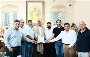 ਅਧਿਆਪਕ ਦਿਵਸ ਮੌਕੇ ਡਾ. ਬਿਕਰਮਜੀਤ ਸਿੰਘ ਸਨਮਾਨਿਤ