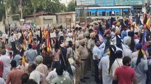 ਬਠਿੰਡਾ ’ਚ CM ਭਗਵੰਤ ਮਾਨ ਦਾ ਘਿਰਾਓ ਕਰਨ ਪਹੁੰਚੇ 1158 ਸਹਾਇਕ ਪ੍ਰੋਫੈਸਰ, ਪੁਲਿਸ ਨੇ ਬੱਸ ਅੱਡੇ ’ਤੇ ਰੋਕਿਆ; ਨੌਕਰੀ ਸੁਰੱਖਿਆ ਦੀ ਮੰਗ ’ਤੇ ਅੜੇ