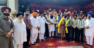 ਏਸ਼ੀਆਈ ਖੇਡਾਂ ’ਚ ਕਾਂਸਾ ਤਮਗਾ ਜਿੱਤਣ ਵਾਲੇ ਗੁਰਿੰਦਰਵੀਰ ਦਾ ਸਨਮਾਨ