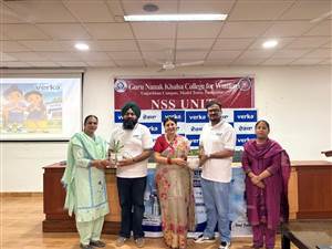 ਦੁੱਧ ਤੇ ਇਸ ਤੋਂ ਬਣਨ ਵਾਲੇ ਉਤਪਾਦਾਂ ਬਾਰੇ ਕੀਤਾ ਜਾਗਰੂਕ