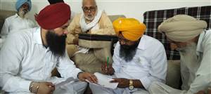 ਮਾਂ ਦੇ ਸੱਥਰ ’ਤੇ ਵੀ ਲੋਕਾਂ ਦੇ ਕੰਮ ਕਰ ਰਹੇ ਵਿਧਾਇਕ ਮਨਜੀਤ ਬਿਲਾਸਪੁਰ