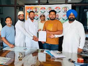 ਘੱਗਾ ਨੇ ਹਨੀ ਨੂੰ ਸੌਂਪਿਆ ਨਿਯੁਕਤੀ ਪੱਤਰ