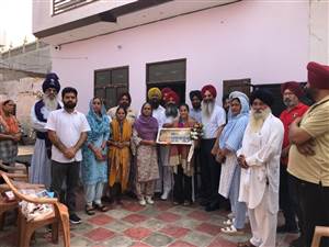 ਭਾਰਤੀ ਮਹਿਲਾ ਹਾਕੀ ਟੀਮ ਦੀ ਖਿਡਾਰਨ ਬਲਜੀਤ ਕੌਰ ਦਾ ਰੌਕੀ ਨੇ ਕੀਤਾ ਸਨਮਾਨ
