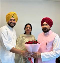 ਚਰਨਜੀਤ ਸਿੰਘ ਚੰਨੀ 'ਤੇ ਕਾਂਗਰਸ ਦਾ ਵੱਡਾ ਭਰੋਸਾ, ਲਗਾਤਾਰ ਤੀਜੀ ਵਾਰ ਸੰਸਦੀ ਕਮੇਟੀ ਦੀ ਮਿਲੀ ਕਮਾਨ