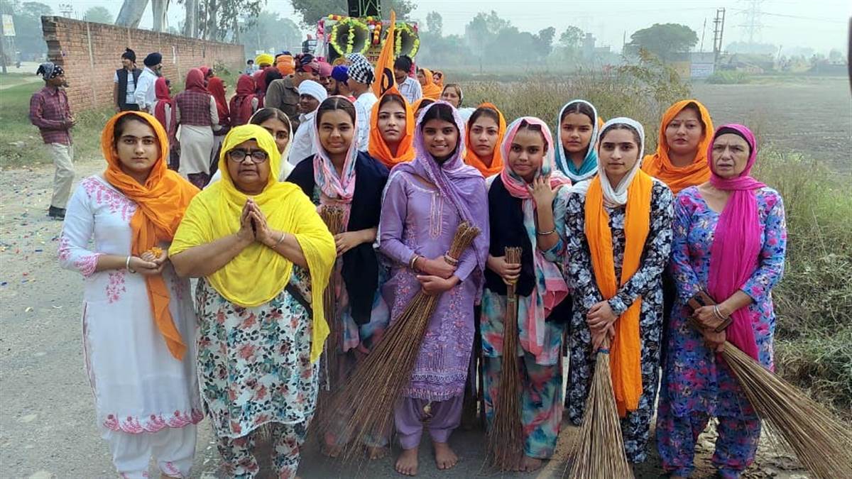 ਪ੍ਰਕਾਸ਼ ਦਿਹਾੜੇ ’ਤੇ ਨਗਰ ਕੀਰਤਨ ਸਜਾਇਆ