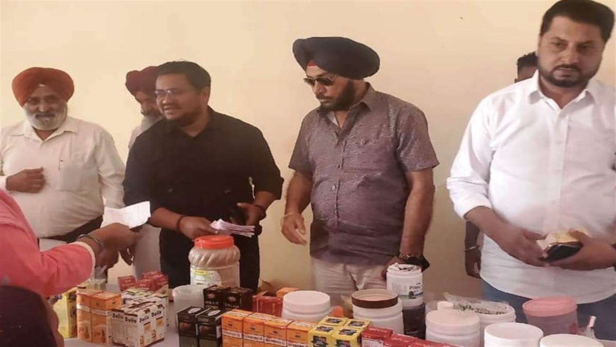 ਪ੍ਰਕਾਸ਼ ਉਤਸਵ ਸਬੰਧੀ ਲਾਇਆ ਮੁਫ਼ਤ ਆਯੁਵੈਦਿਕ ਕੈਂਪ