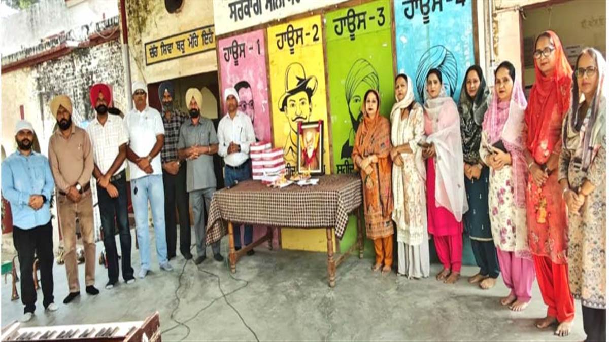 ਪੀਐੱਮ ਸ਼੍ਰੀ ਸਰਕਾਰੀ ਸਕੂਲ ਮੁਕੰਦਪੁਰ ਵਿਖੇ ਗੁਰਪੁਰਬ ਮਨਾਇਆ