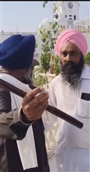 ਸ਼ਰਾਬ ਪੀ ਕੇ ਸ੍ਰੀ ਹਰਿਮੰਦਰ ਸਾਹਿਬ ਦੇ ਬਾਹਰ ਪਹੁੰਚਿਆ ਕਰਨਾਲ ਦਾ ਨੌਜਵਾਨ, ਸੇਵਾਦਾਰਾਂ ਨੇ ਕੀਤਾ ਕਾਬੂ