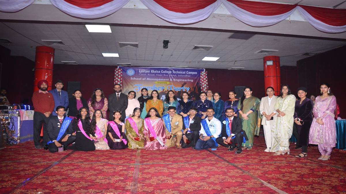 ਐੱਲਕੇਸੀ ਟੀਸੀ ਦੀ ਫ੍ਰੈਸ਼ਰਜ਼ ਪਾਰਟੀ ’ਚ ਵਿਦਿਆਰਥੀਆ ਨੇ ਦਿਖਾਏ ਜੌਹਰ