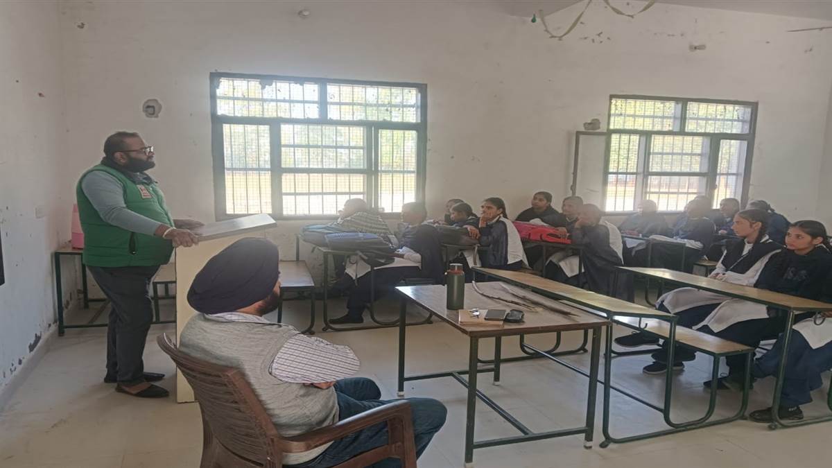 ਦਸਵੀਂ ਤੇ ਬਾਰ੍ਹਵੀਂ ਤੋਂ ਬਾਅਦ ਕੋਰਸਾਂ ਬਾਰੇ ਕੀਤਾ ਜਾਗਰੂਕ