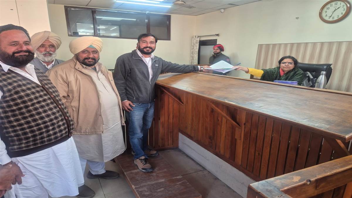 ‘ਆਪ’ ਨੇ ਫਿਰੋਜ਼ਪੁਰ ਸ਼ਹਿਰੀ ਦੀਆਂ ਦੋਵੇਂ ਜ਼ਿਲ੍ਹਾ ਪਰੀਸ਼ਦ ਤੇ 16 ਬਲਾਕ ਸੰਮਤੀ ਤੋਂ ਭਰੇ ਕਾਗ਼ਜ਼