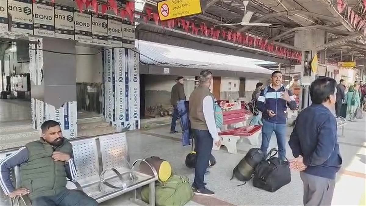 ਬਿਜਲੀ ਸੋਧ ਬਿੱਲ ਦੇ ਵਿਰੋਧ ਵਿੱਚ ਕਿਸਾਨ ਮਜ਼ਦੂਰ ਮੋਰਚੇ ਨੇ ਦੋ ਘੰਟੇ ਜਾਮ ਕੀਤੇ ਰੇਲਵੇ ਟਰੈਕ