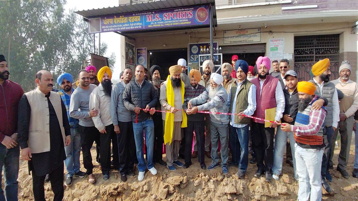 ਵਿਧਾਇਕ ਰਾਜਾ ਨੇ ਕੀਤਾ ਲੱਖਾਂ ਦੀ ਲਾਗਤ ਨਾਲ ਬਣਨ ਵਾਲੀ ਸੜਕ ਦਾ ਉਦਘਾਟਨ