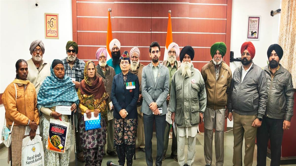 ਮੋਗਾ ਵਿਖੇ ਮਨਾਇਆ ਹਥਿਆਰਬੰਦ ਸੈਨਾ ਝੰਡਾ ਦਿਵਸ