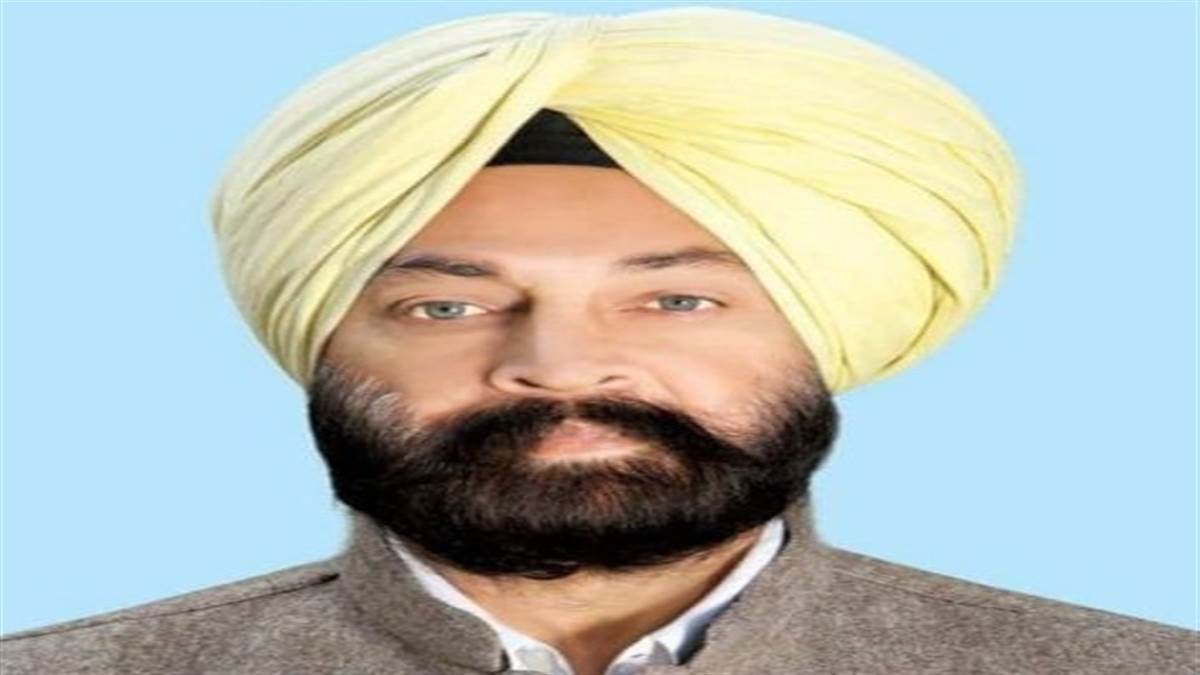 ਦਸਤਾਰ ‘ਤੇ ਟਿੱਪਣੀ ਨੇ ਮਚਾਇਆ ਤੂਫ਼ਾਨ, ਰੰਧਾਵਾ ਘੇਰੇ ’ਚ