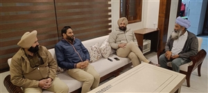 ਰੇਲ ਰੋਕੋ ਅੰਦੋਲਨ ਦੇ ਮੱਦੇਨਜ਼ਰ ਪੁਲਿਸ ਨੇ ਕਿਸਾਨਾਂ ਨੂੰ ਨਜ਼ਰਬੰਦ ਕਰਨਾ ਕੀਤਾ ਸ਼ੁਰੂ, ਪਰਮਜੀਤ ਸਿੰਘ ਭੁੱਲਾ ਨੂੰ ਘਰ 'ਚ ਕੀਤਾ ਬੰਦ