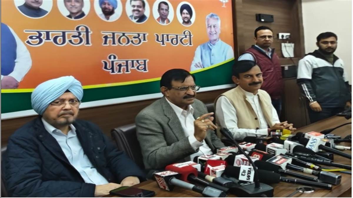 ਜ਼ਿਲ੍ਹਾ ਪ੍ਰੀਸ਼ਦ ਚੋਣਾਂ ਲਈ ਨਾਮਜ਼ਦਗੀ ਪੱਤਰ ਦਾਖ਼ਲ ਕਰਨ ਦੇ ਆਖਰੀ ਦਿਨ ਕਿਤੇ ਘਸੁੰਨ-ਮੁੱਕੀ ਤੇ ਕਿਤੇ ਲੱਥੀਆਂ ਪੱਗਾ, ਹਾਈ ਕੋਰਟ ਜਾਵੇਗੀ ਭਾਜਪਾ