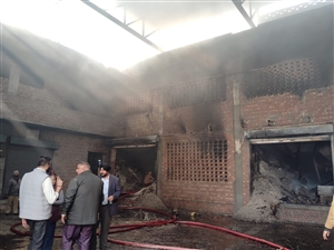 ਲੁਧਿਆਣਾ 'ਚ ਅੱਗ ਦਾ ਤਾਂਡਵ, ਖਲ ਦੀ ਫੈਕਟਰੀ 'ਚ ਪਈ ਮਸ਼ੀਨਰੀ ਤੇ ਕੱਚਾ ਮਾਲ ਸੜ ਕੇ ਸੁਆਹ; ਲੱਖਾਂ ਦਾ ਨੁਕਸਾਨ