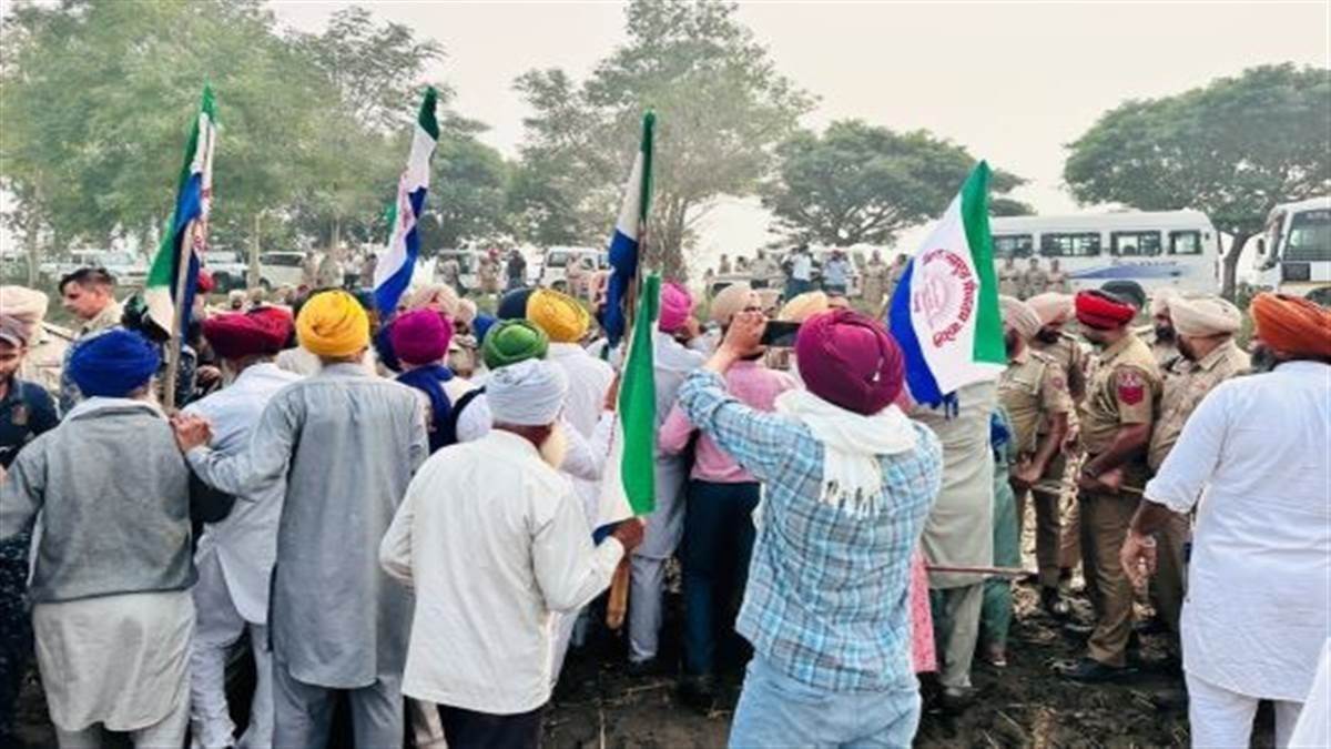 ਕਿਸਾਨਾਂ ਦੇ ਰੇਲ ਰੋਕੋ ਪ੍ਰਦਰਸ਼ਨ ਨੂੰ ਰੋਕਣ ਲਈ ਪੁਲਿਸ ਨੇ ਵਰਤੀ ਸਖ਼ਤੀ, 30 ਕਿਸਾਨ ਆਗੂ ਹਿਰਾਸਤ ’ਚ, ਅਲਰਟ ਜਾਰੀ
