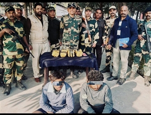 BSF ਤੇ ANTF ਦੀ ਸਾਂਝੀ ਕਾਰਵਾਈ, ਅਜਨਾਲਾ 'ਚ 2 ਭਾਰਤੀ ਤਸਕਰ ਗ੍ਰਿਫ਼ਤਾਰ; ਚੋਰੀ-ਚੋਰੀ ਕਰਨ ਵਾਲੇ ਸਨ ਇਹ ਕੰਮ