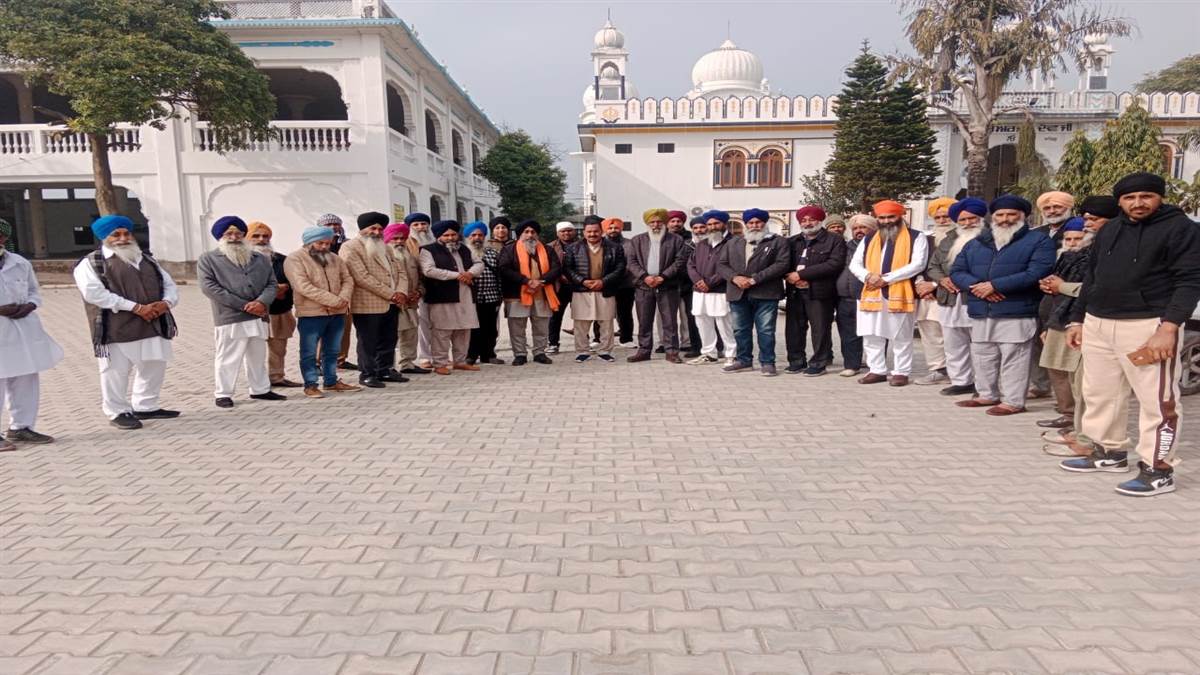 ਰੋਲੀ ਨੇ ਗੁਰਦੁਆਰਾ ਬਾਬਾ ਸੁਖਚੈਨ ਦਾਸ ਵਿਖੇ ਟੇਕਿਆ ਮੱਥਾ