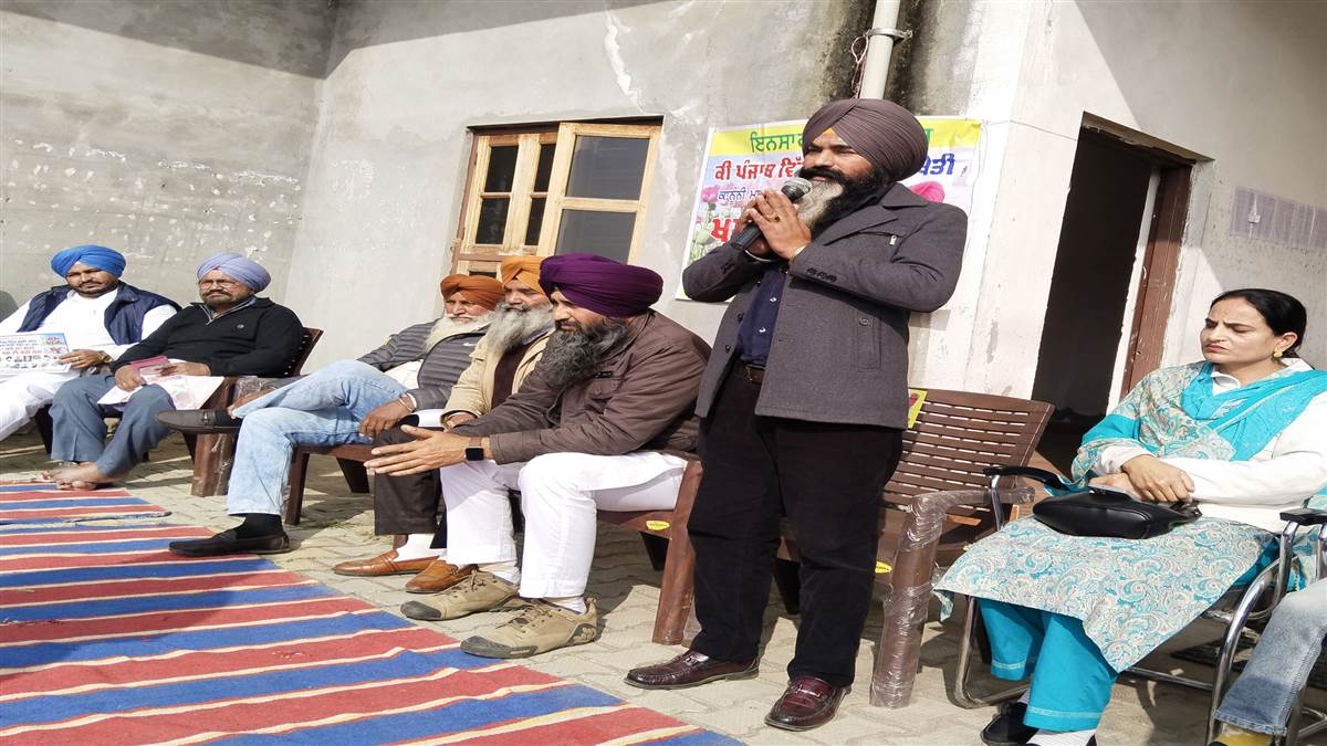 ਇਨਸਾਫ ਟੀਮ ਨੇ ਖਸਖਸ ਦੀ ਖੇਤੀ ਸਬੰਧੀ ਲਾਇਆ ਜਾਗਰੂਕਤਾ ਕੈਂਪ
ਸੂਬਾ ਪ੍ਰਧਾਨ ਜਗਮੀਤ ਸਿੰਘ ਜੱਗਾ ਨੇ ਟੀਮ ਸਮੇਤ ਭਰੀ ਹਾਜਰੀ