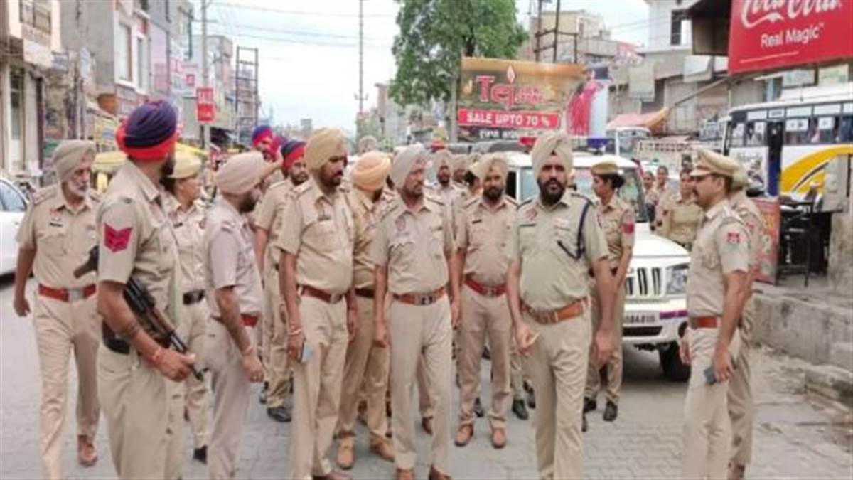 ਬਠਿੰਡਾ ਪੁਲਿਸ ਦੀ ਵੱਡੀ ਕਾਰਵਾਈ, ਚਾਰ ਵਿਦੇਸ਼ੀ ਪਿਸਤੌਲਾਂ ਤੇ 26 ਕਾਰਤੂਸਾਂ ਸਣੇ ਤਿੰਨ ਗੈਂਗਸਟਰ ਗ੍ਰਿਫ਼ਤਾਰ