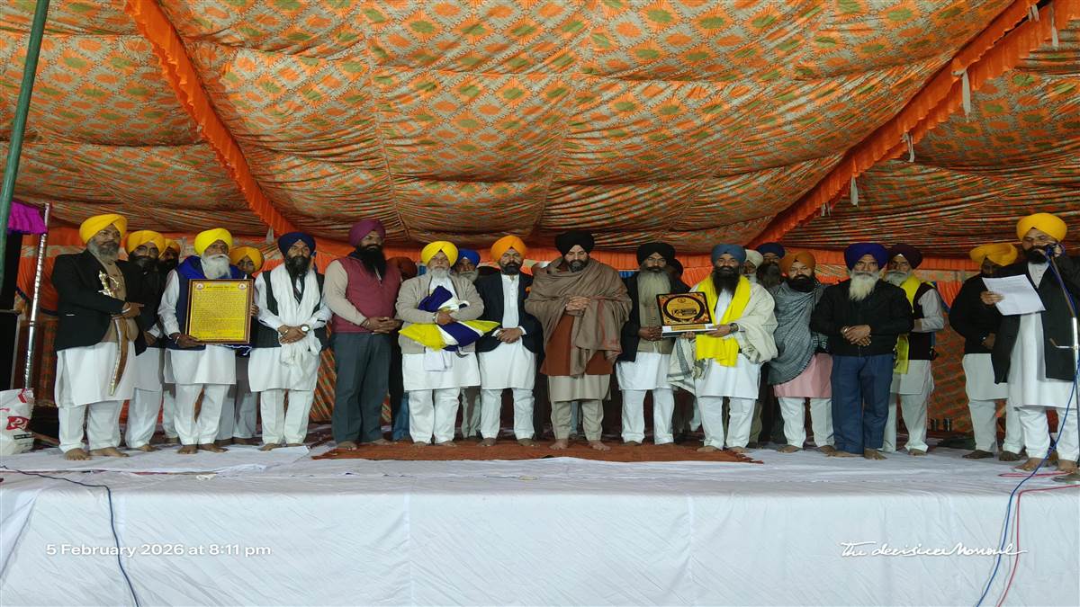 ਜੈਕਾਰਿਆਂ ਦੀ ਗੂੰਜ ’ਚ ਪ੍ਰੋ. ਧੂੰਦਾ ਨੂੰ ਕੀਤਾ ਐਵਾਰਡ ਨਾਲ ਸਨਮਾਨਿਤ