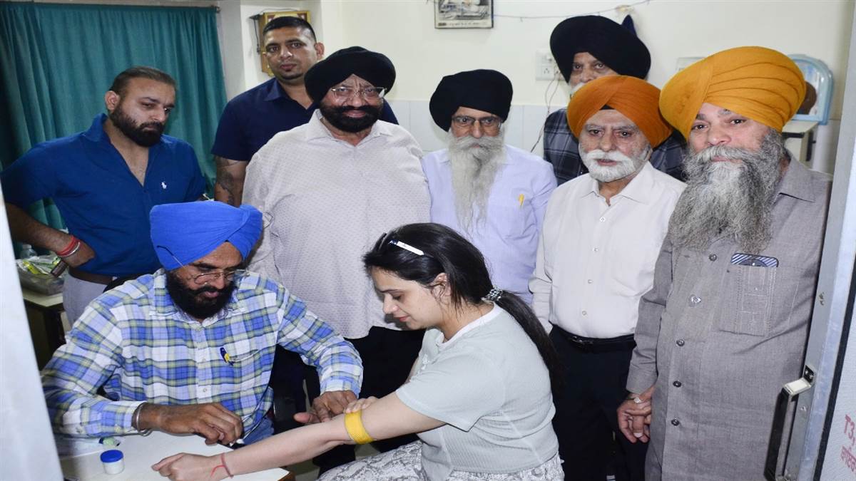 ਫ੍ਰੀ ਮੈਡੀਕਲ ਚੈੱਕਅਪ ਕੈਂਪ ਲਗਾਇਆ